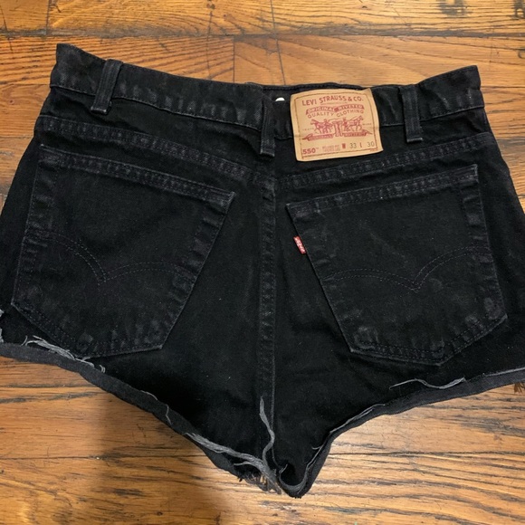 Cut off vintage Levi’s shorts - Picture 3 of 3